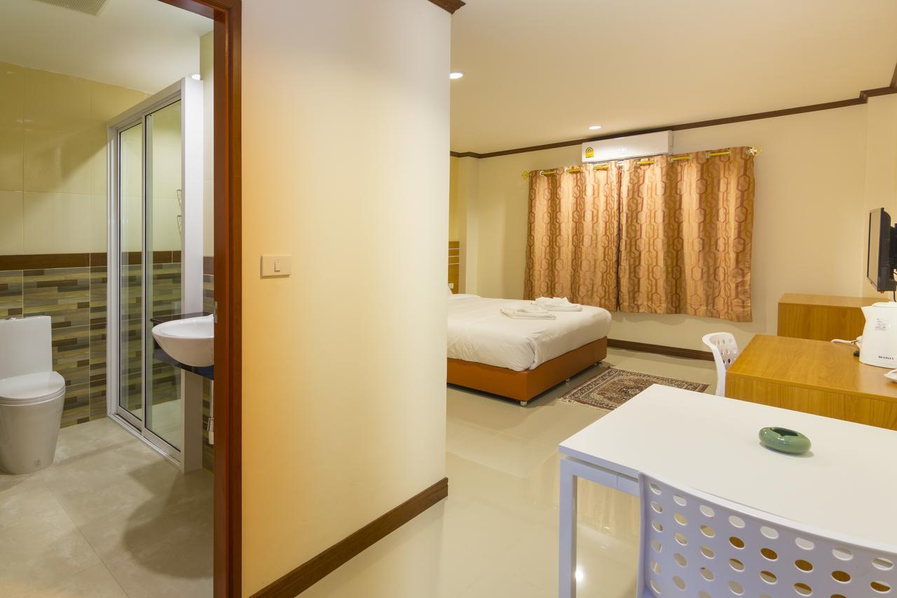 Central Avenue Residency Pattaya Exterior photo