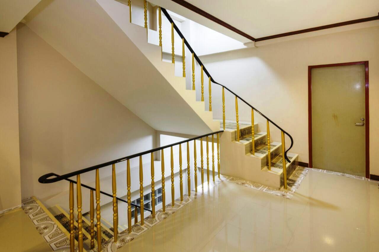 Central Avenue Residency Pattaya Exterior photo